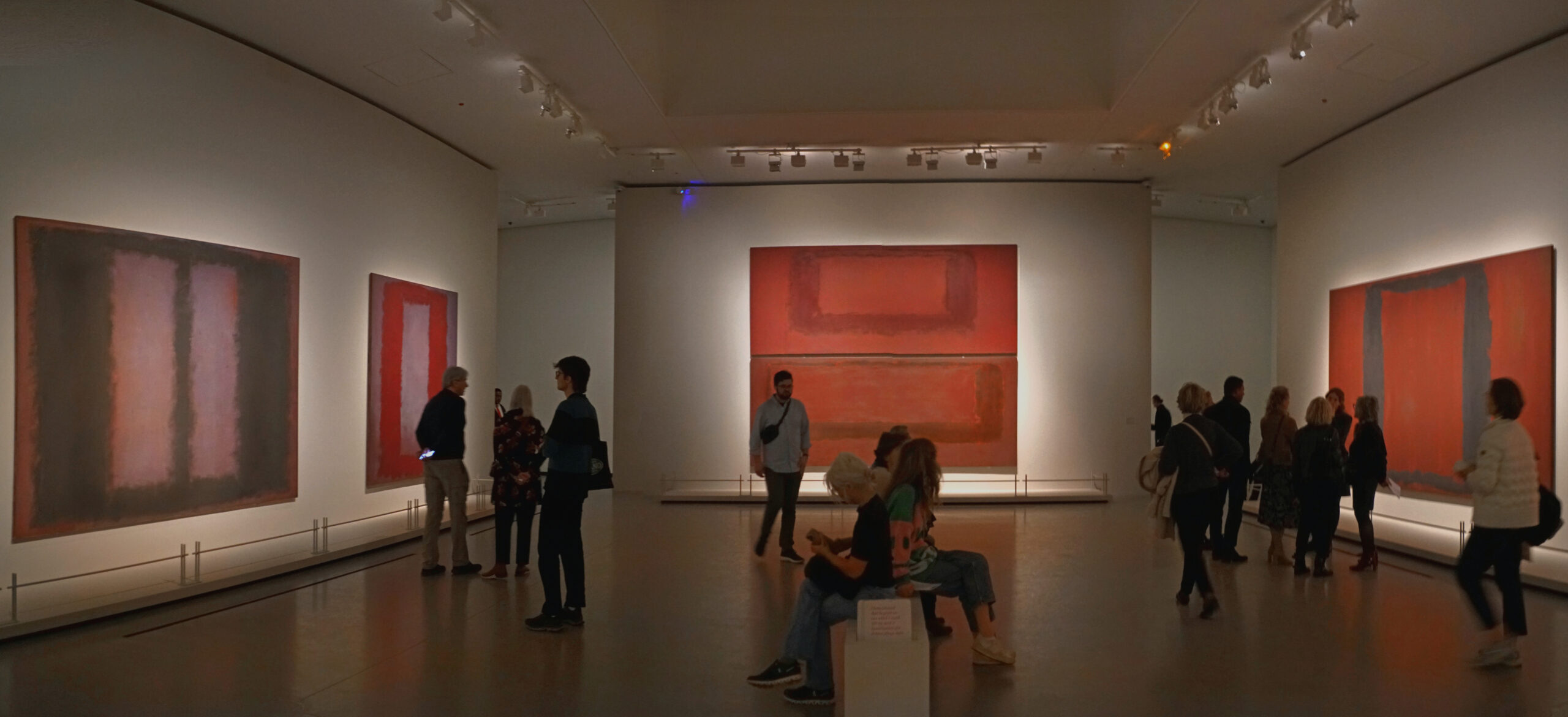 Mark Rothko Tate Modern sergisi kırmızı soyut ekspresyonizm — Seagram Murals Londra